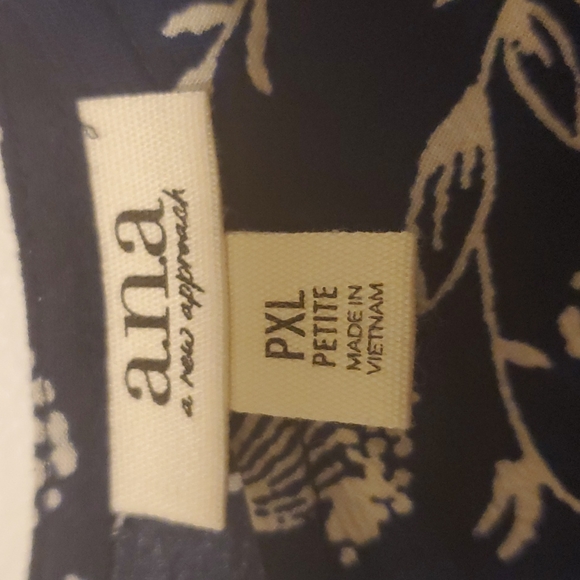 NWT a.n.a a New Approach Top -Size Petite XL -B216 - Picture 3 of 5